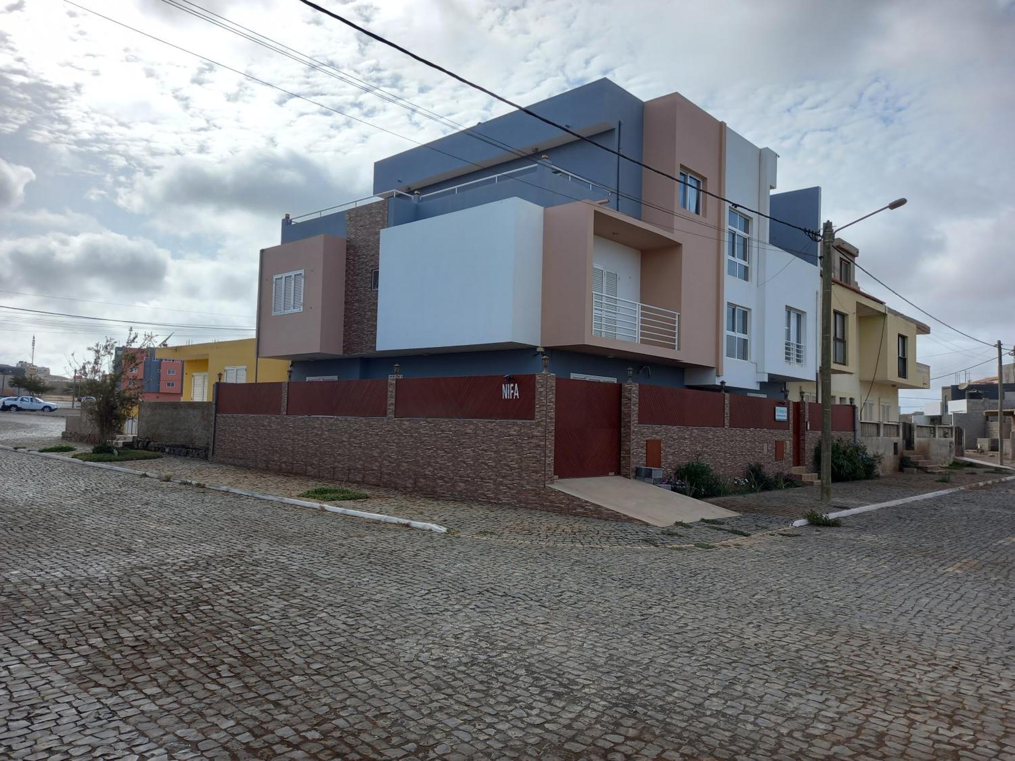 Nifa House Hotel Espargos Exterior foto